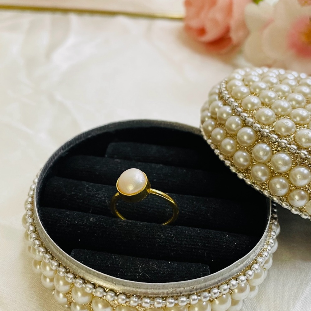"Brand New Minimalist Charming gold-plated with Fresh water pearl Ring"